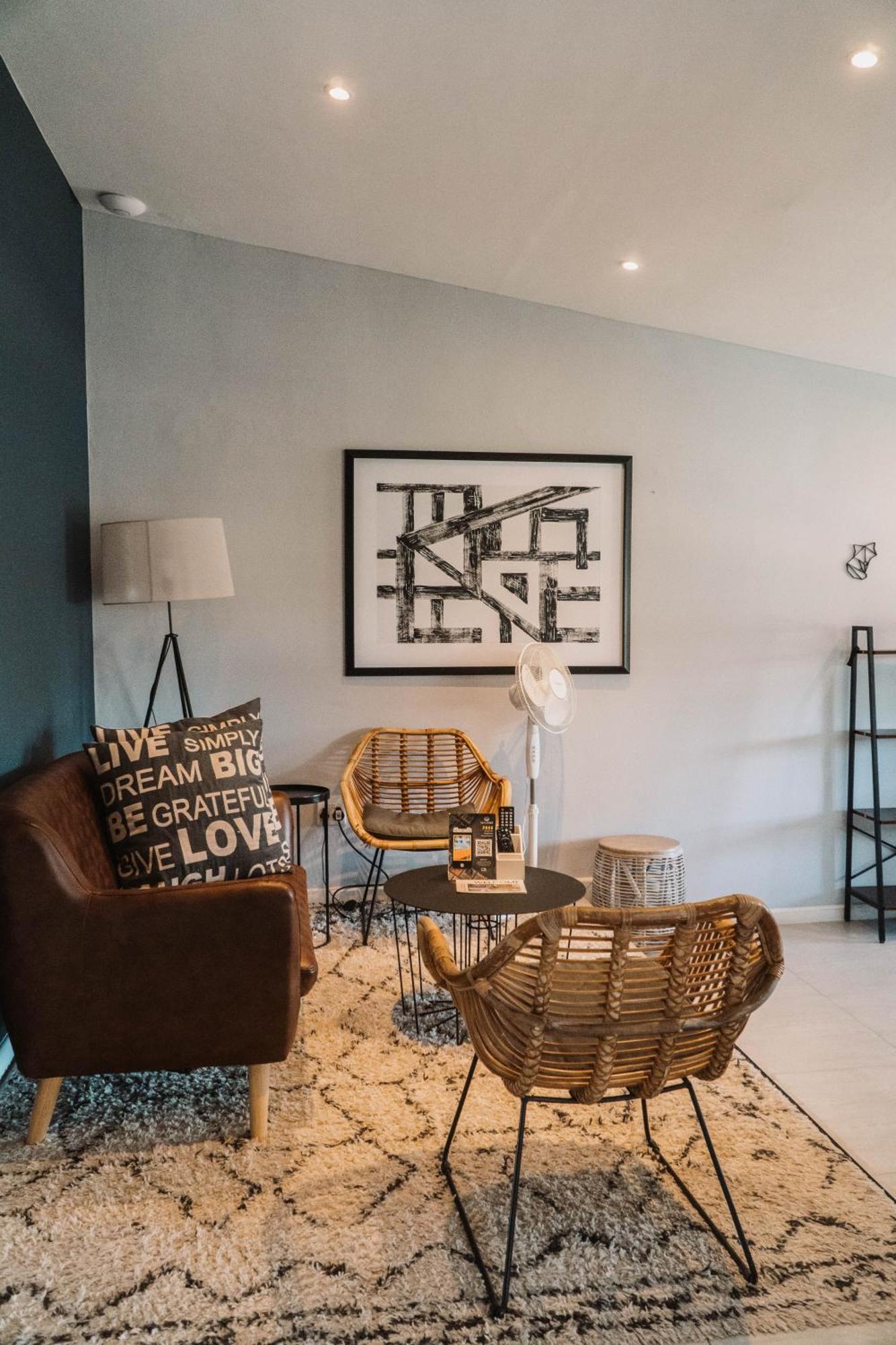 The Salene Hotel & Apartments Stellenbosch Bagian luar foto